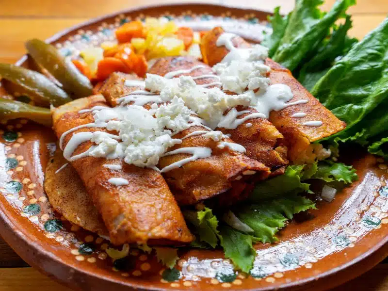 Enchiladas s mletým mäsom, rýchly a originálny recept na zapečenú plnenú tortilu