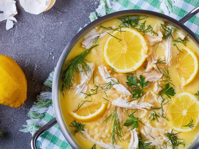 Grécka kuracia polievka s citrónom - jednoduchý, zdravý a chutný recept