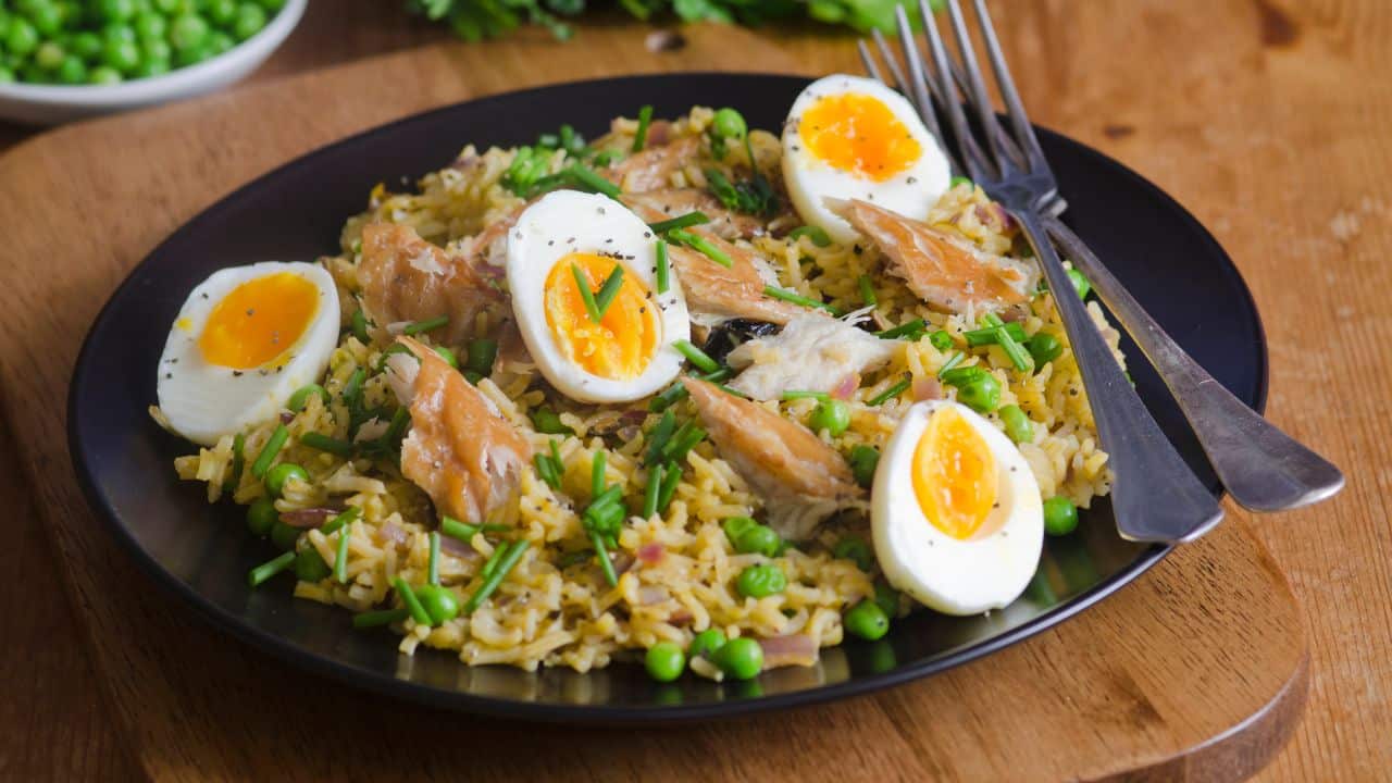 Kedgeree - rýchly anglický recept na údenú tresku s ryžou a vajíčkom