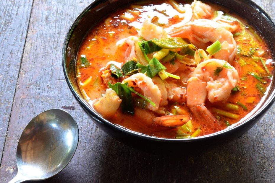Pikantná krevetová polievka - originálny recept na thajskú polievku Tom Yum Goong