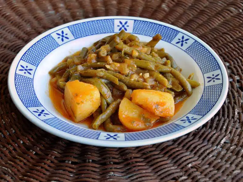 Tradičné grécke zelené fazuľky - overený recept na Fasolakia giahni