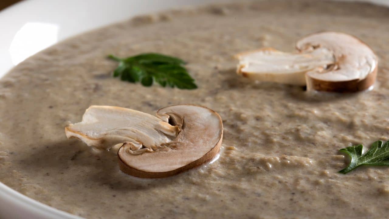 Najlepšia krémová smotanová hubová polievka - overený gazdovský recept