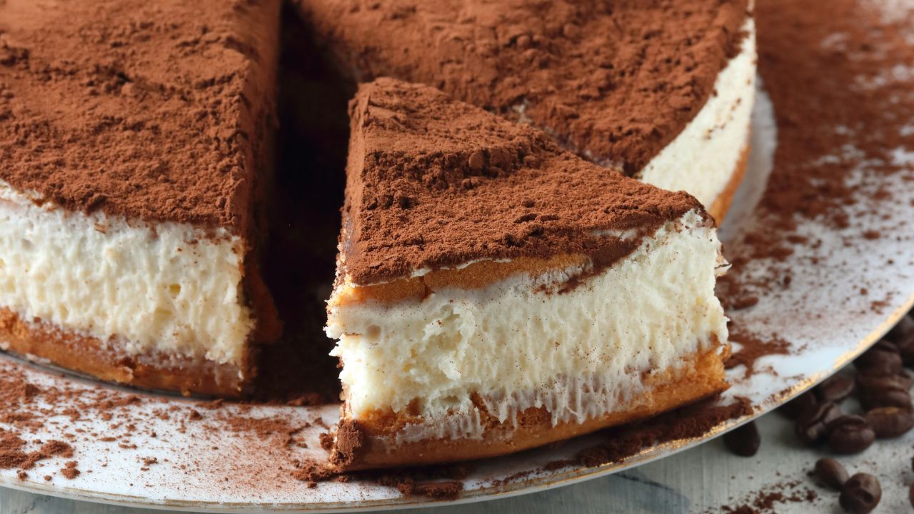 Tiramisu Cheesecake - originálny recept 2023 | Svetové recepty