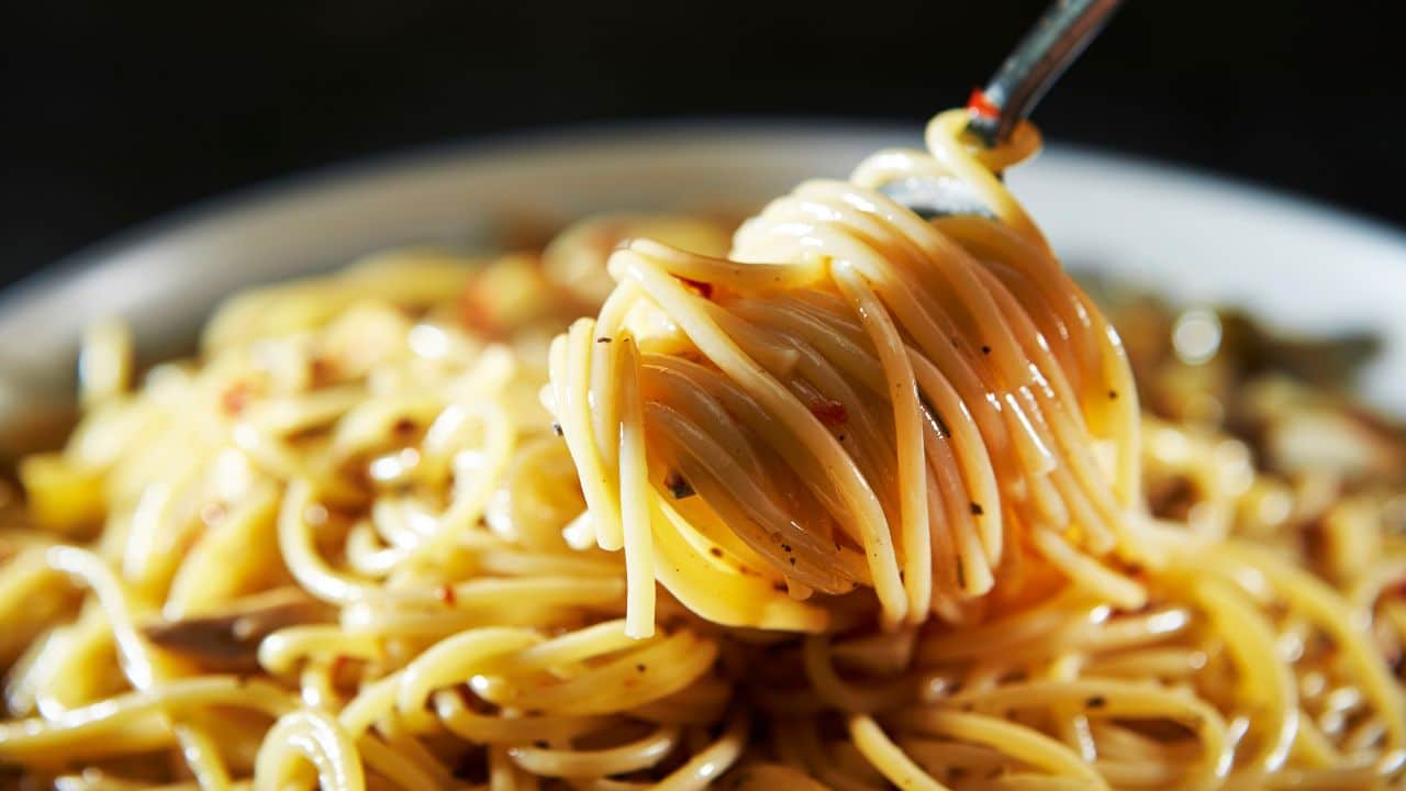 Cesnakové špagety s ančovičkami - originálny recept