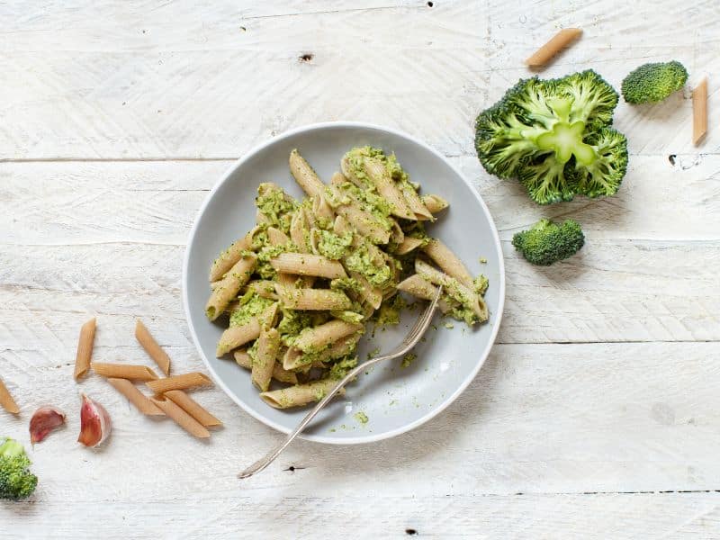 Brokolicové cestoviny s čedarom - chutný recept pre deti