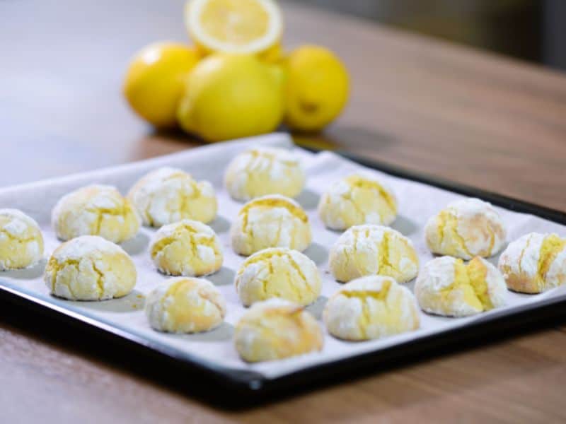 Citrónové crinkles - recept na popraskané citrónové sušienky