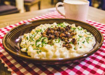 Ako sa varia bryndzové halušky, tradičný slovenský recept